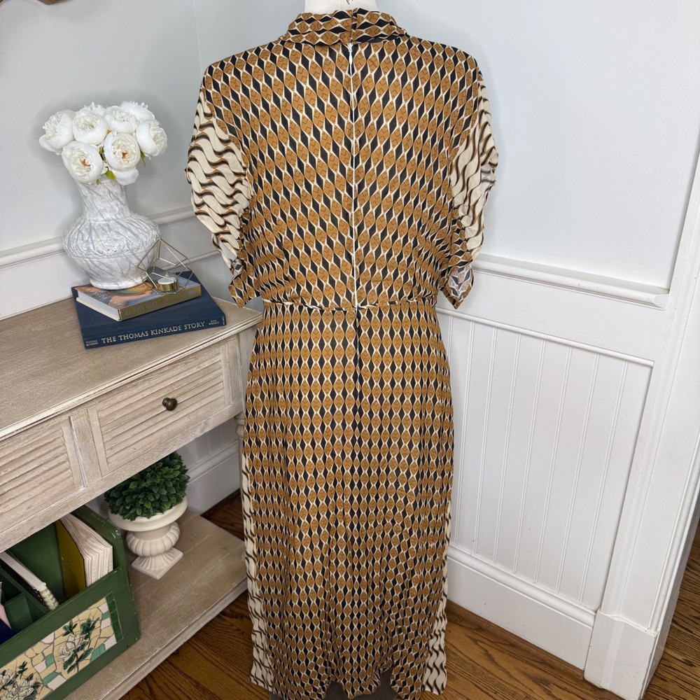 St. John NWT Whitney Mosaic Ecru Cinnamon Multi Geometric Print Midi Dress 12 - Picture 4 of 9